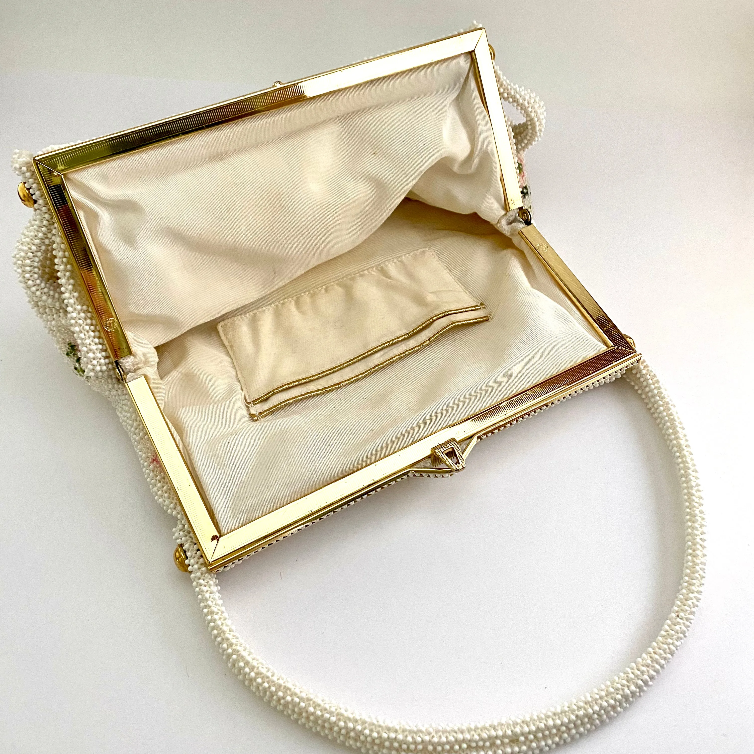 1950s Pink Flower Lumured Handbag