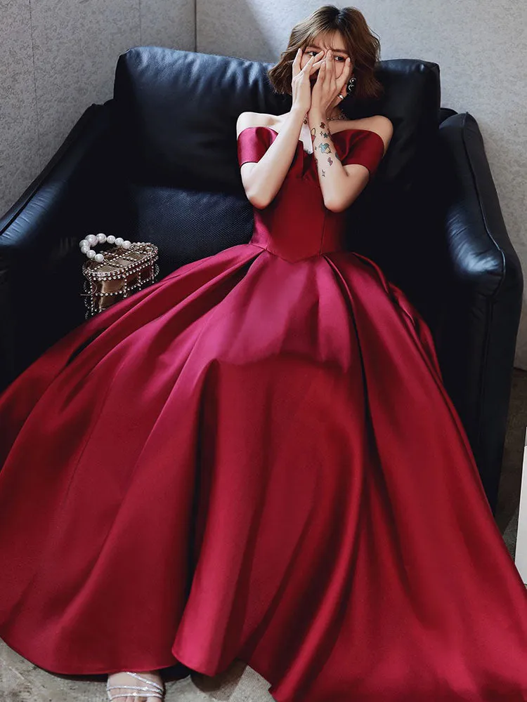 Amazing Evening Dress A-Line Bateau Neck Matte Satin Floor-Length Pleated Formal Party Dresses
