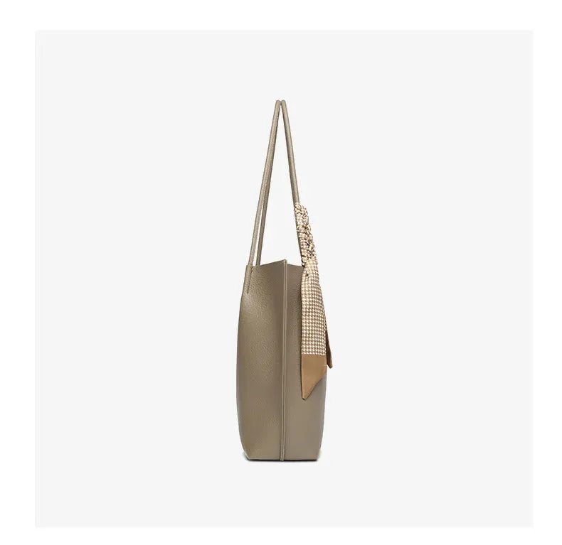 AMI - Large Tote Bag