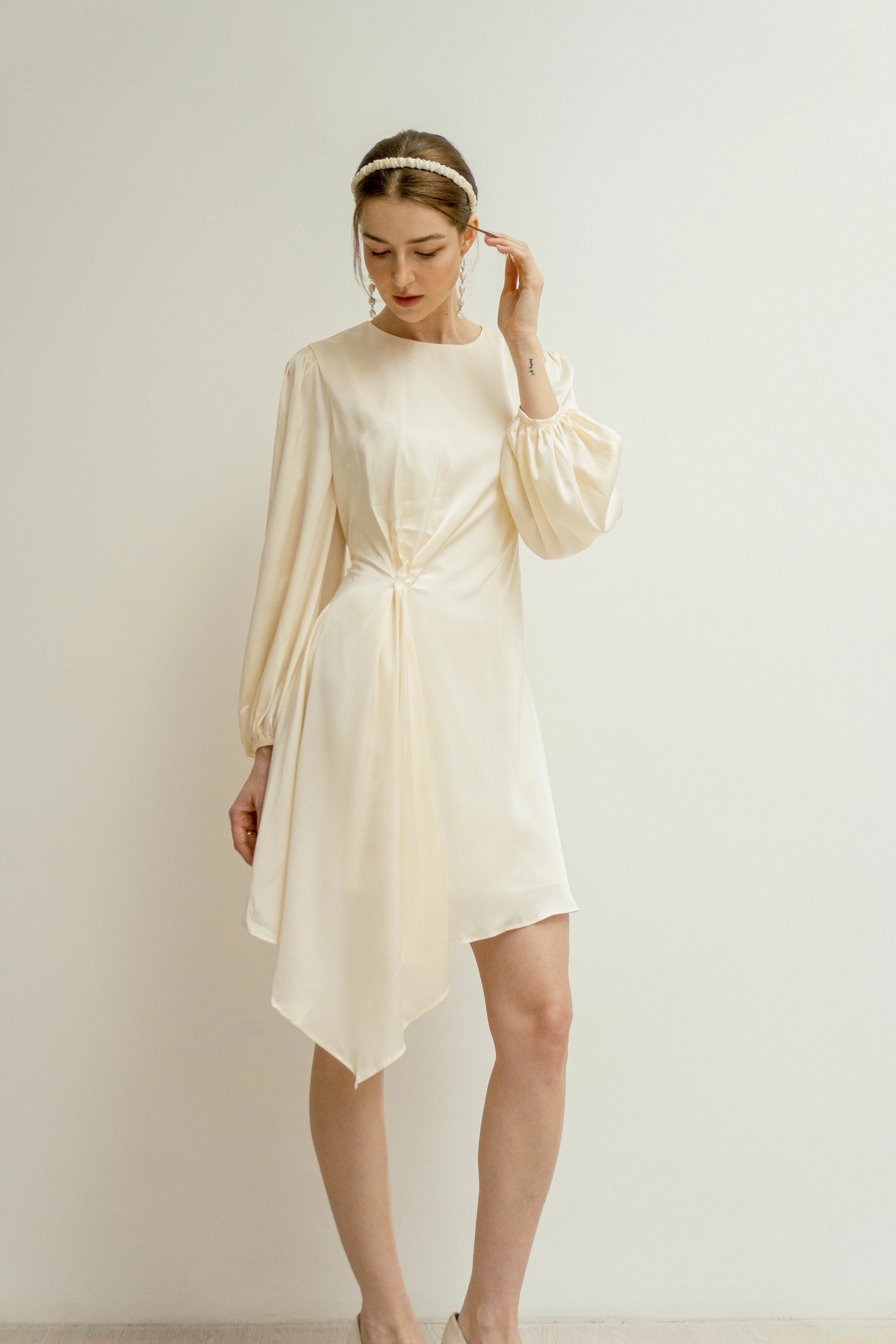 Ann Long Sleeves Mini Dress