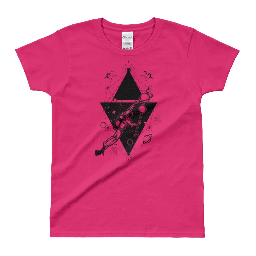 Astronaut Diver Floats Space Tattoo Art T Shirt for Women Pink