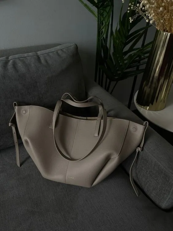B&S | Spacious & Durable Vintage Tote Bag for Women – Versatile Shoulder Bag for Everyday Use