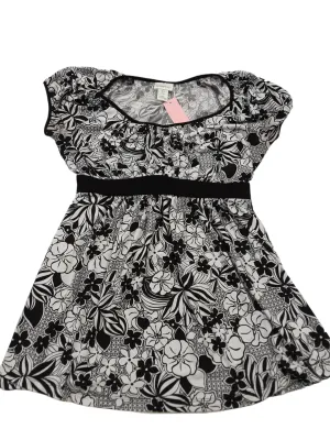 Black & White top size small