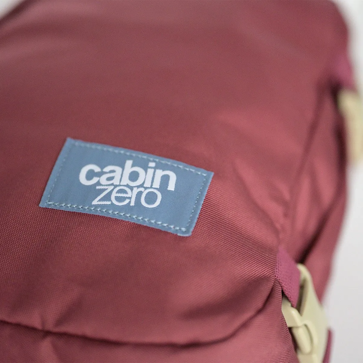 CabinZero Classic 28L (Napa Wine)