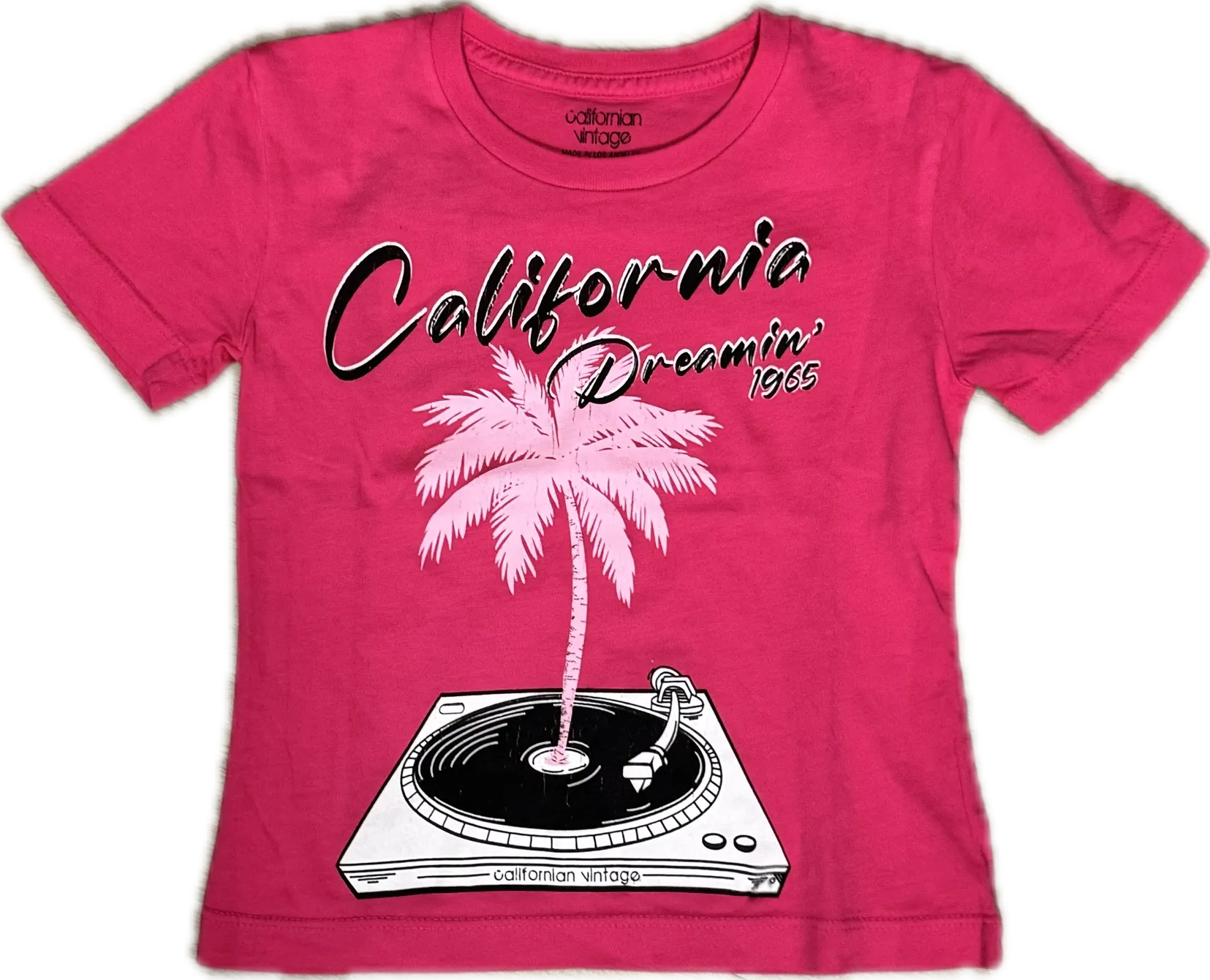 Californian Vintage- Dreamin T-shirt (fushia)