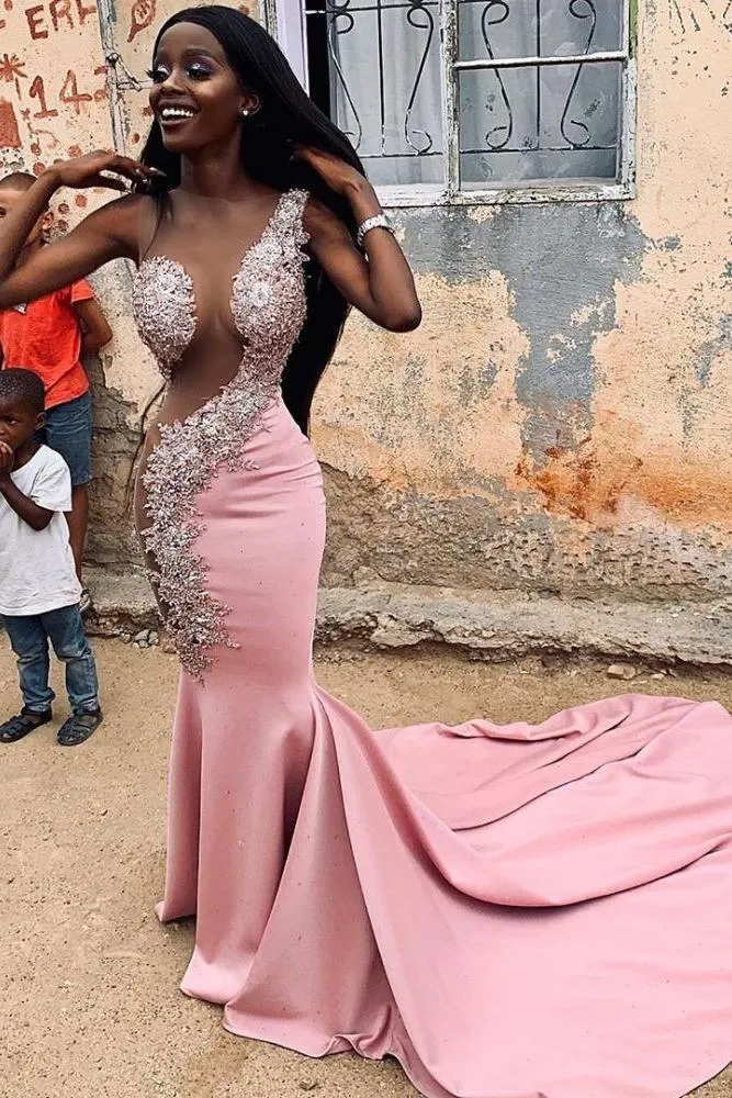 Chic Jewel Lace Appliques Mermaid Long Prom Dresses With Court Train Sheer Sleeveless Long Evening Gowns