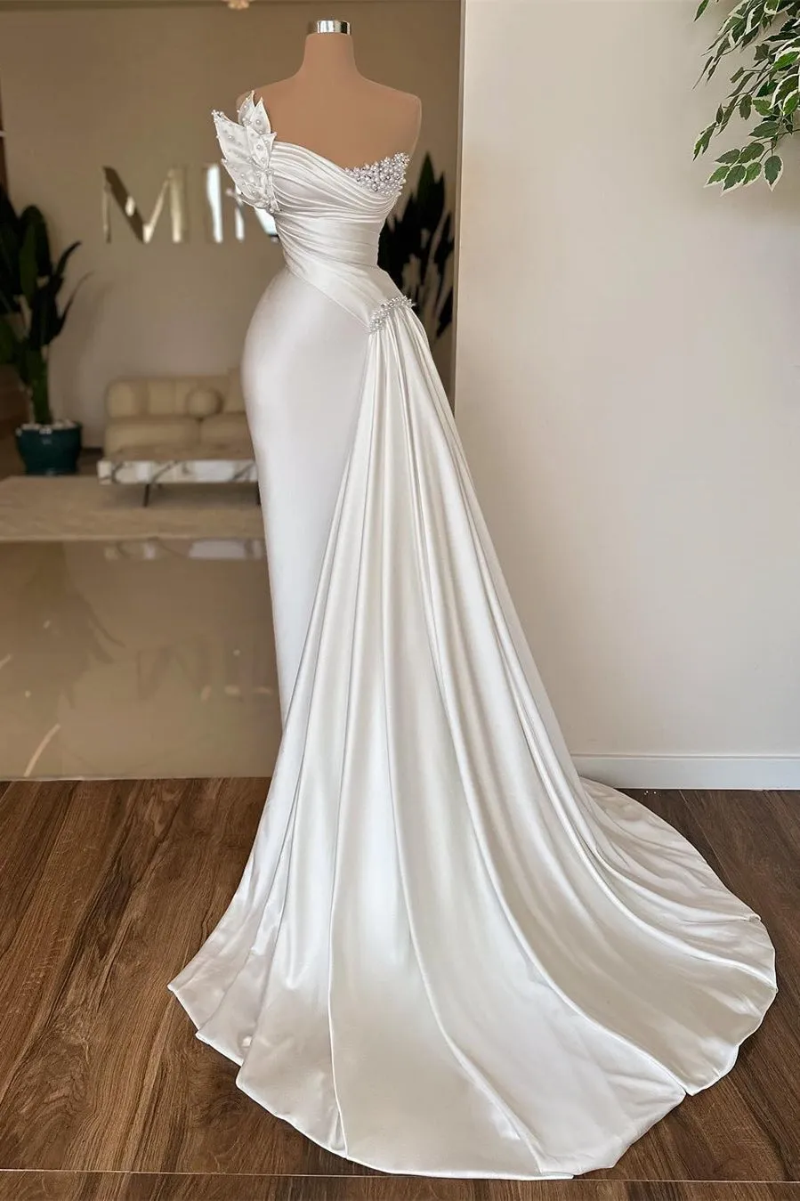 Classic Long Ivory Mermaid Sleeveless Satin Prom Dress With Pearls