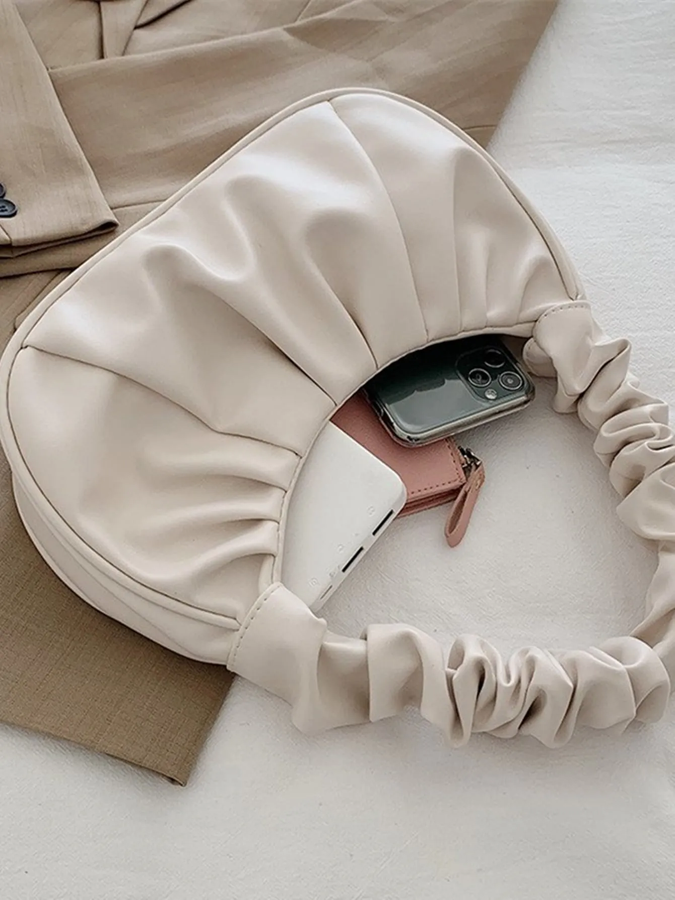 Cloud Pleated Solid Color One-Shoulder Bag