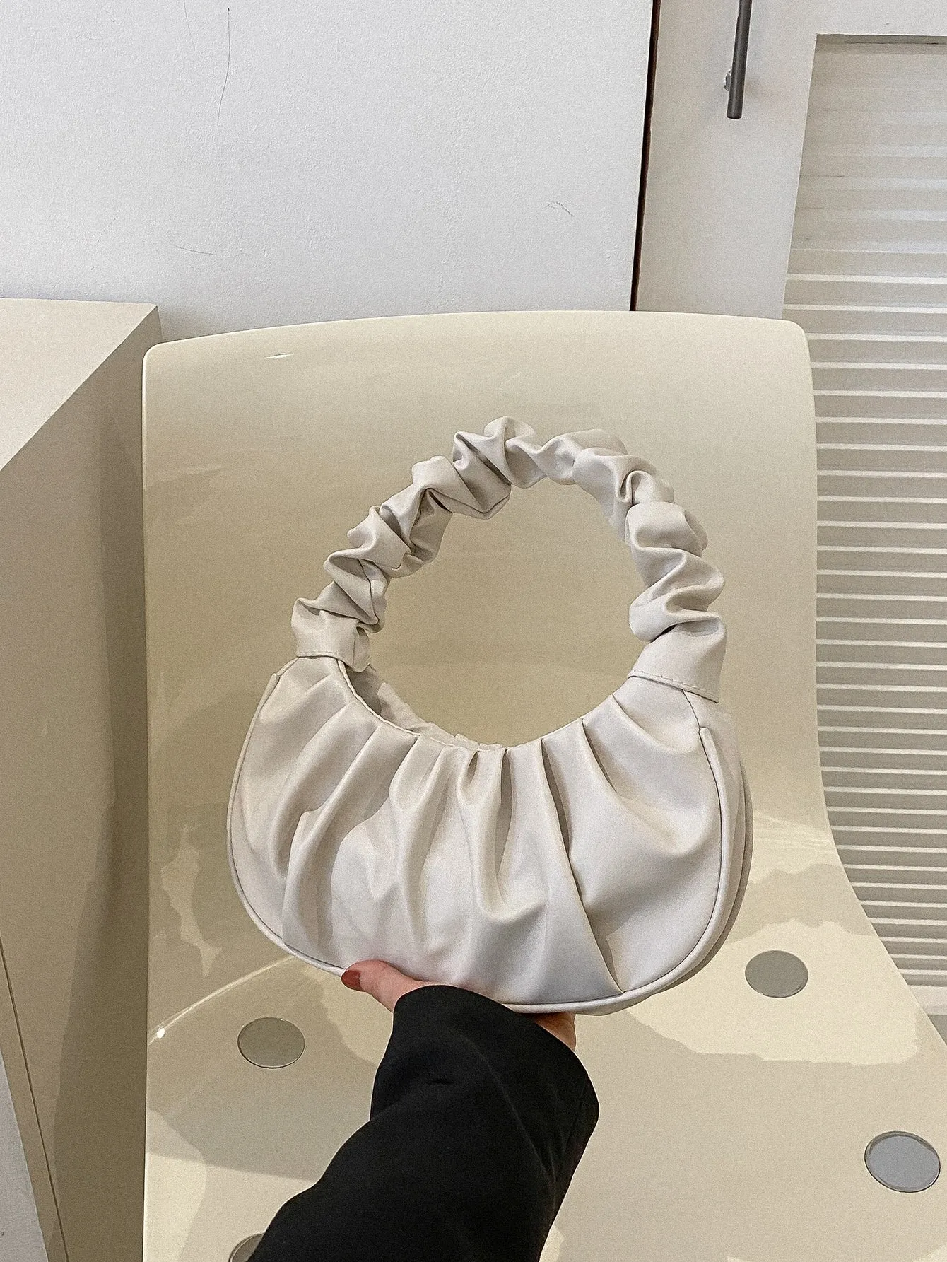 Cloud Pleated Solid Color One-Shoulder Bag