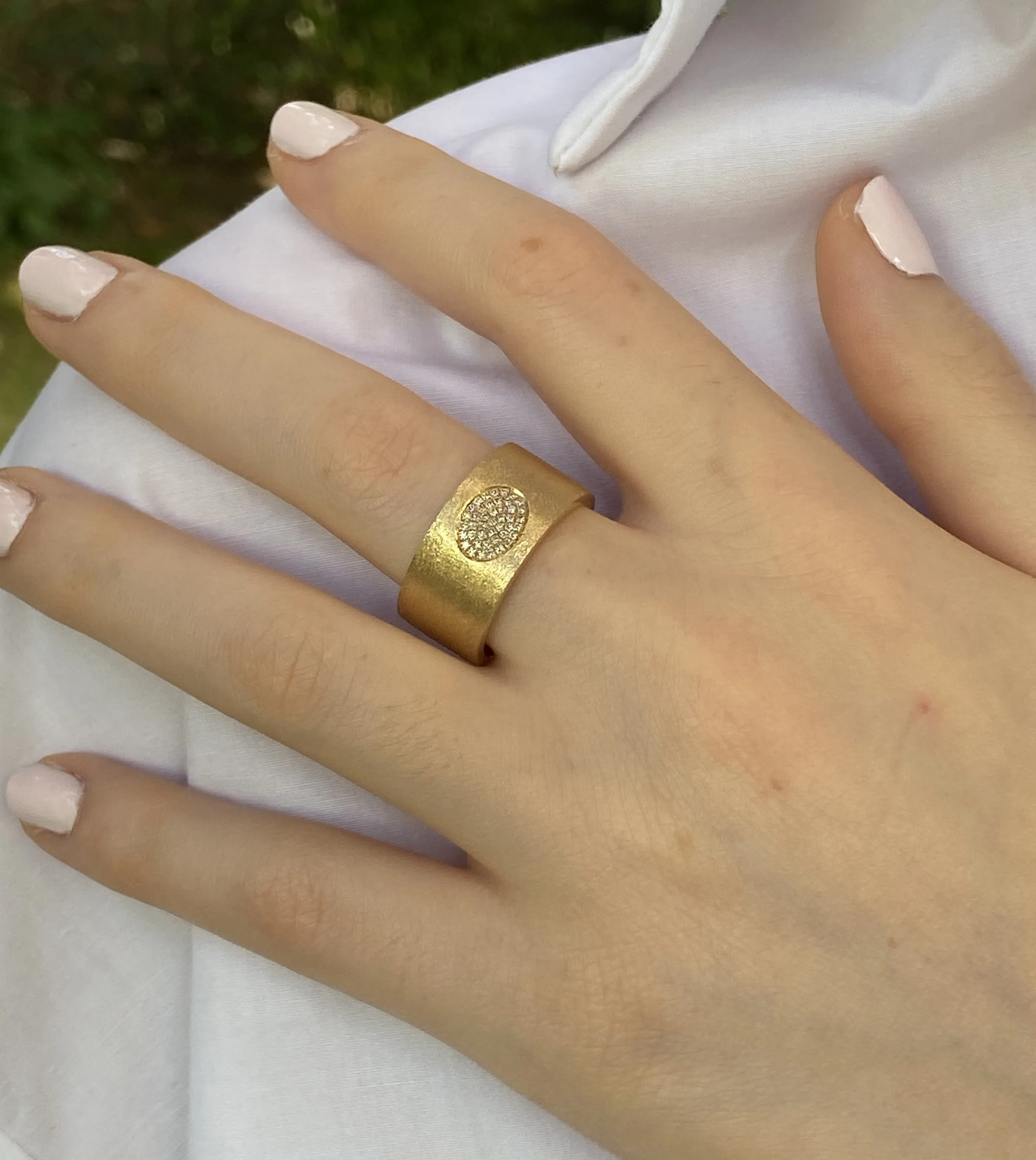 Diamond Oval Cigar Band