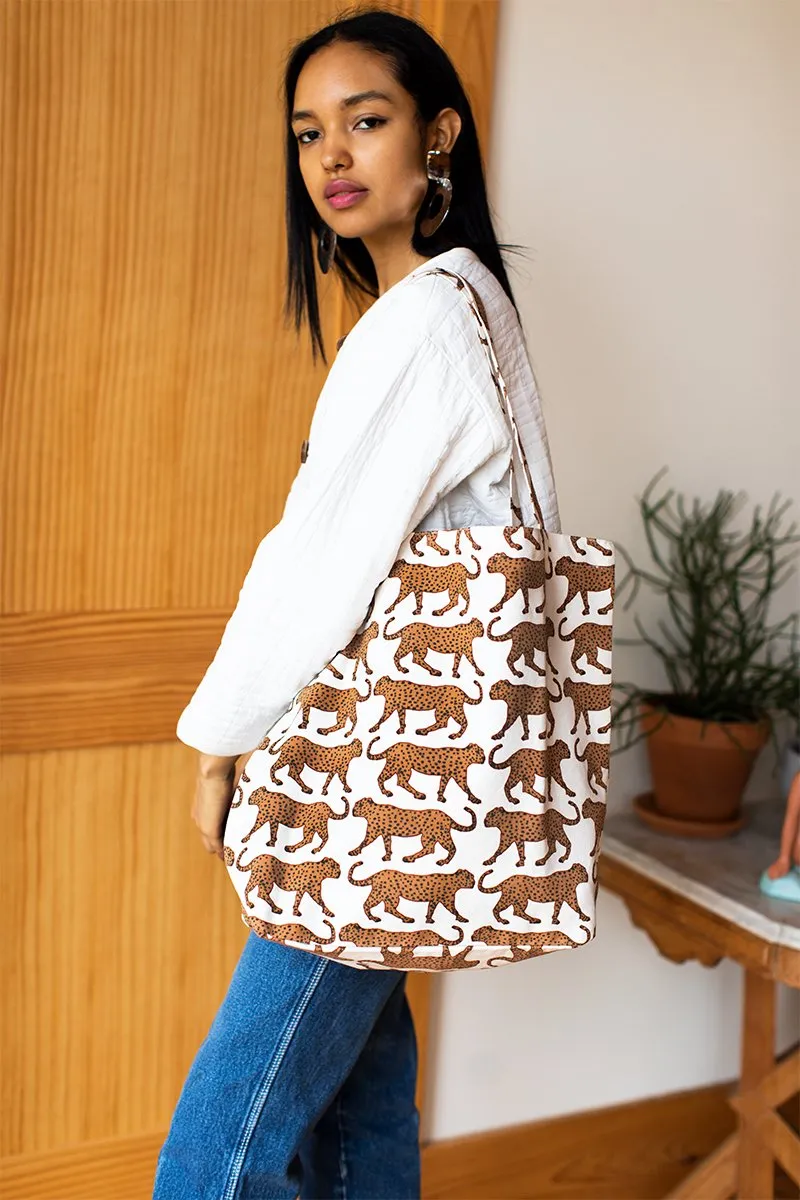 Emerson Fry Tote Bag Walking Cheetah