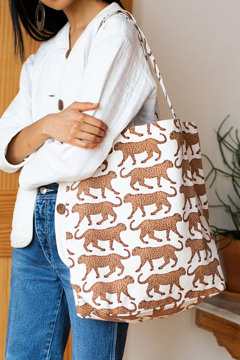 Emerson Fry Tote Bag Walking Cheetah