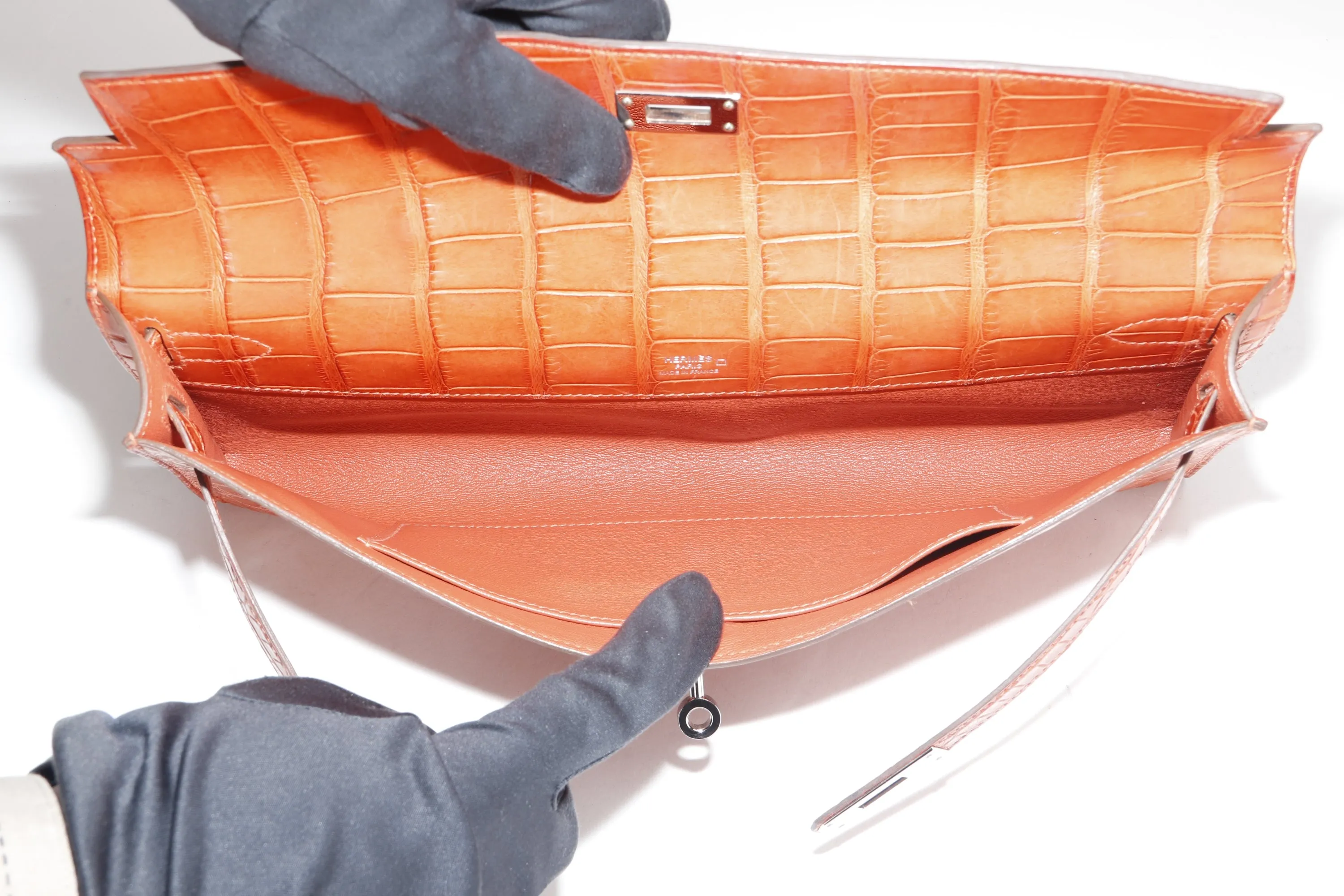 (EXOTIC) HERMES KELLY CUT [STAMP T (2015)] MATTE ORANGE ALLIGATOR SILVER HARDWARE, WITH BOX, NO DUST COVER