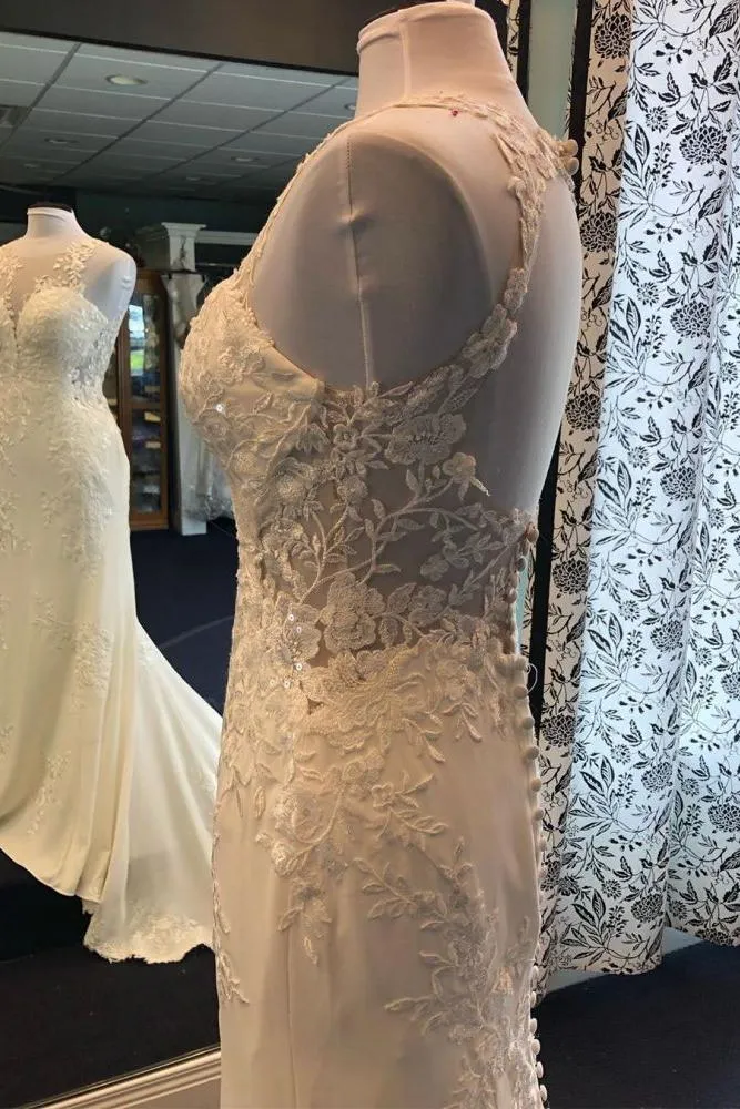 Exquisite Jewel Sleeveless Wedding Dress Sheath Tulle Lace Open Back Bridal Gown