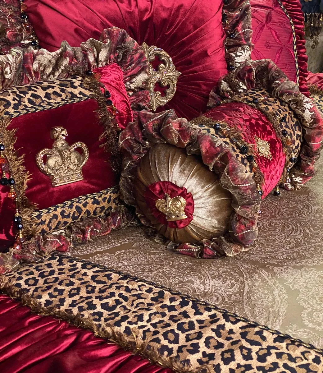 Grandeur Old World Bedding Set