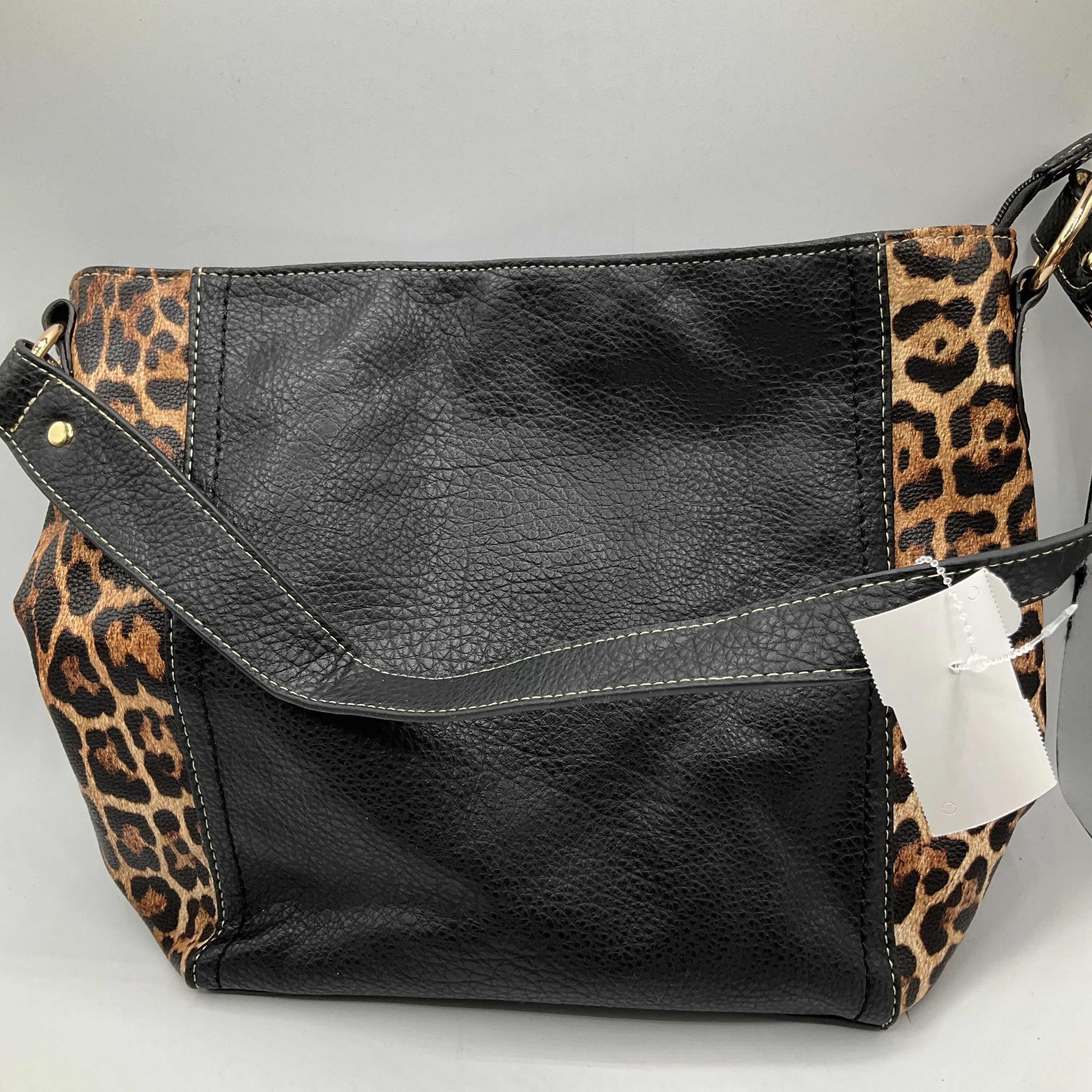 Handbag By Cmc  Size: Medium