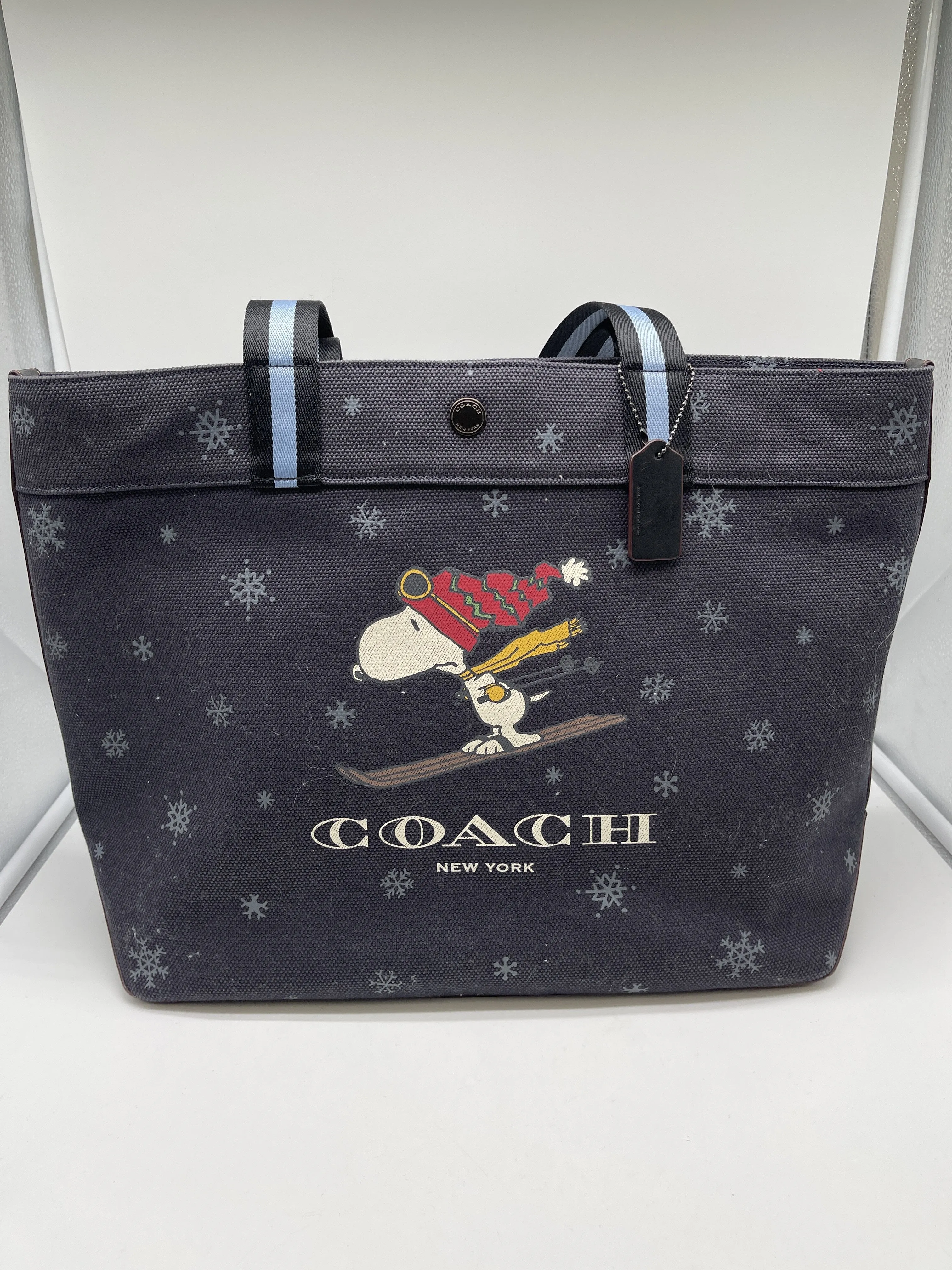 Handbag Designer By Coach  Size: Large