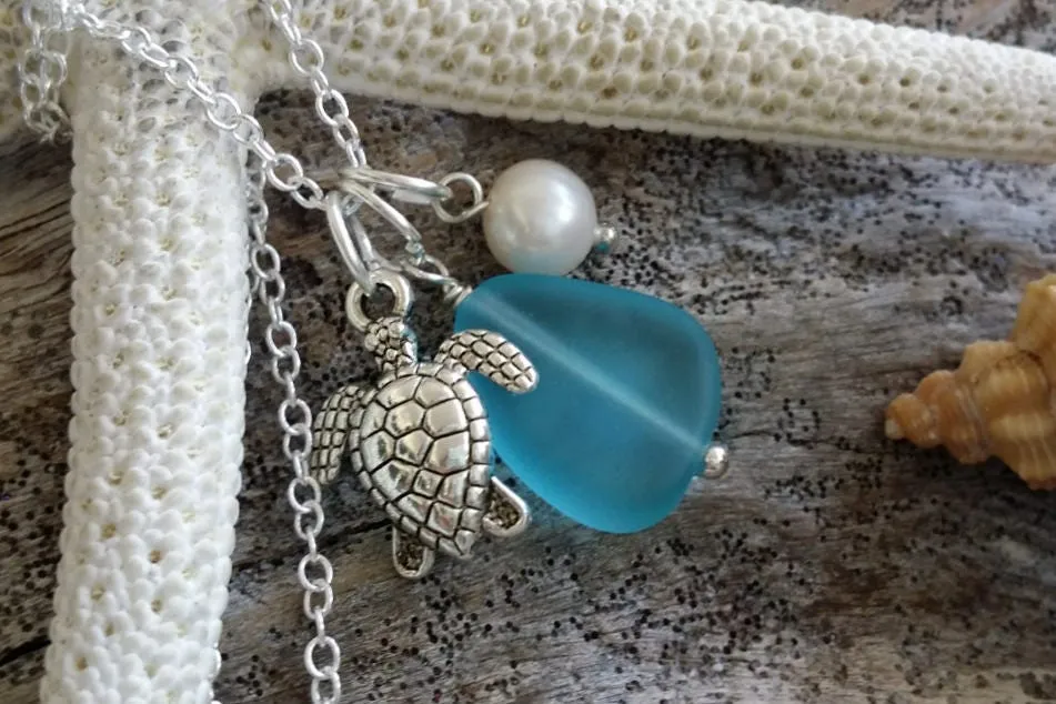 Handmade in Hawaii, Pacific blue blue sea glass beach glass necklace,Sea turtle charm ,Natural  pearl,   gift box