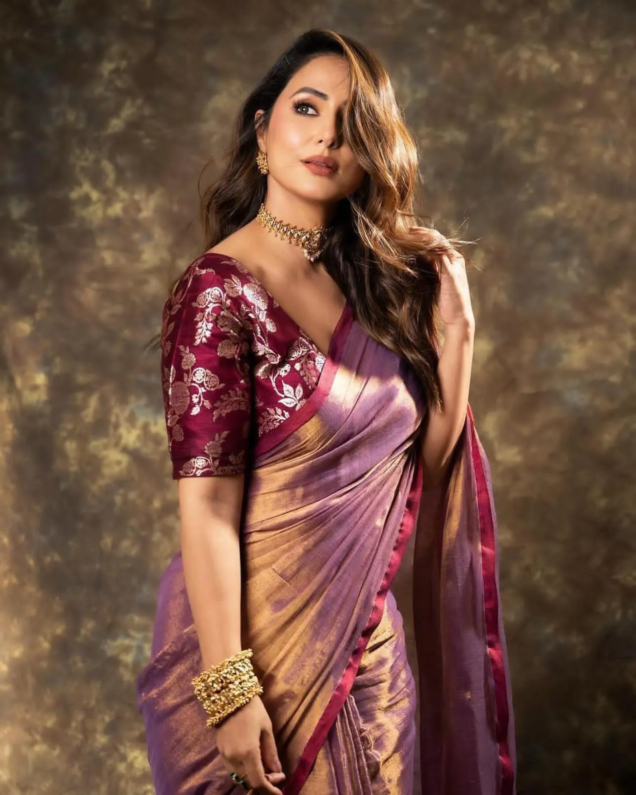 Hina Khan Purple Tissue Silk Saree With Blouse