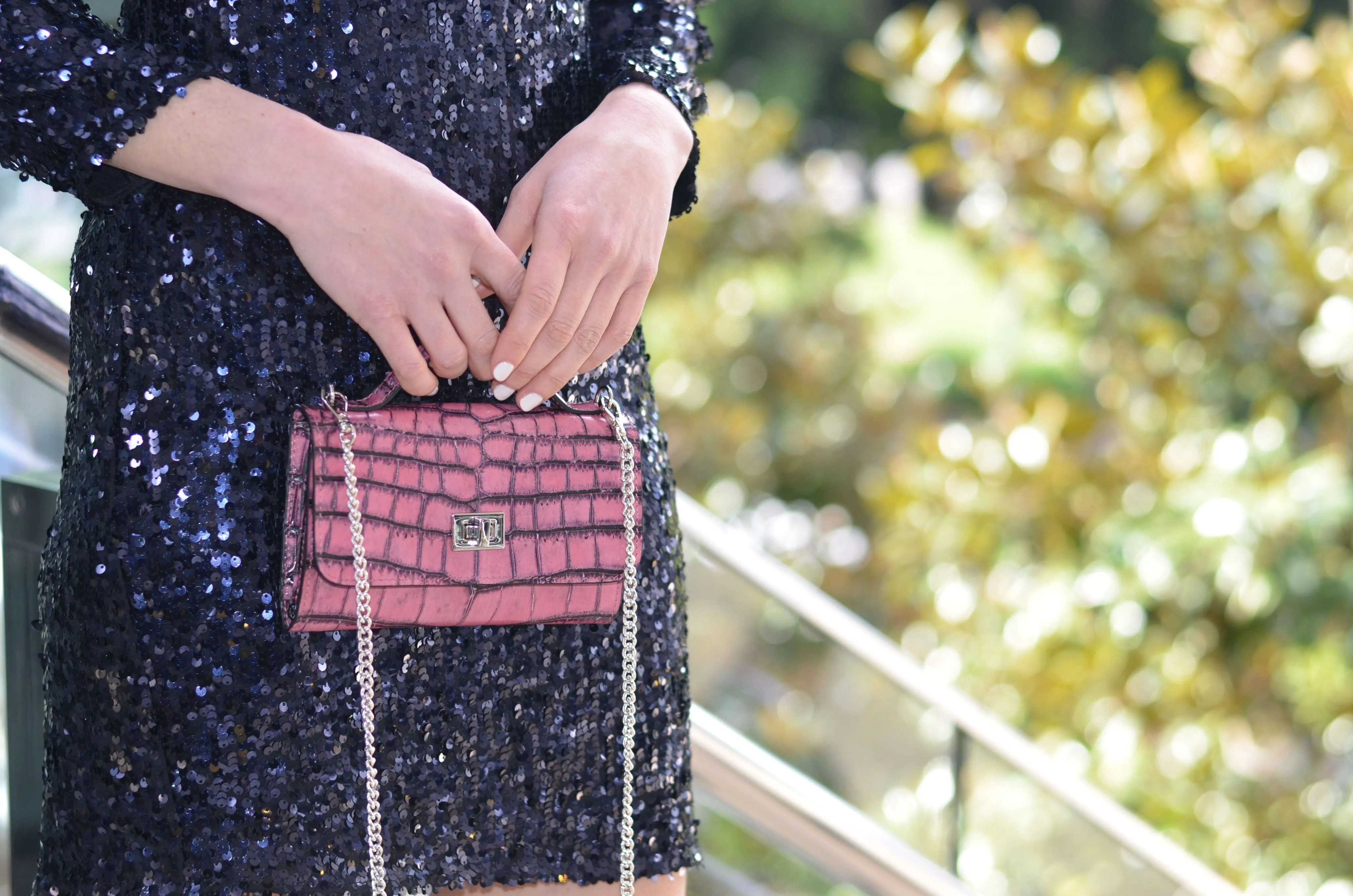 Leather purse crocodile embossed pink