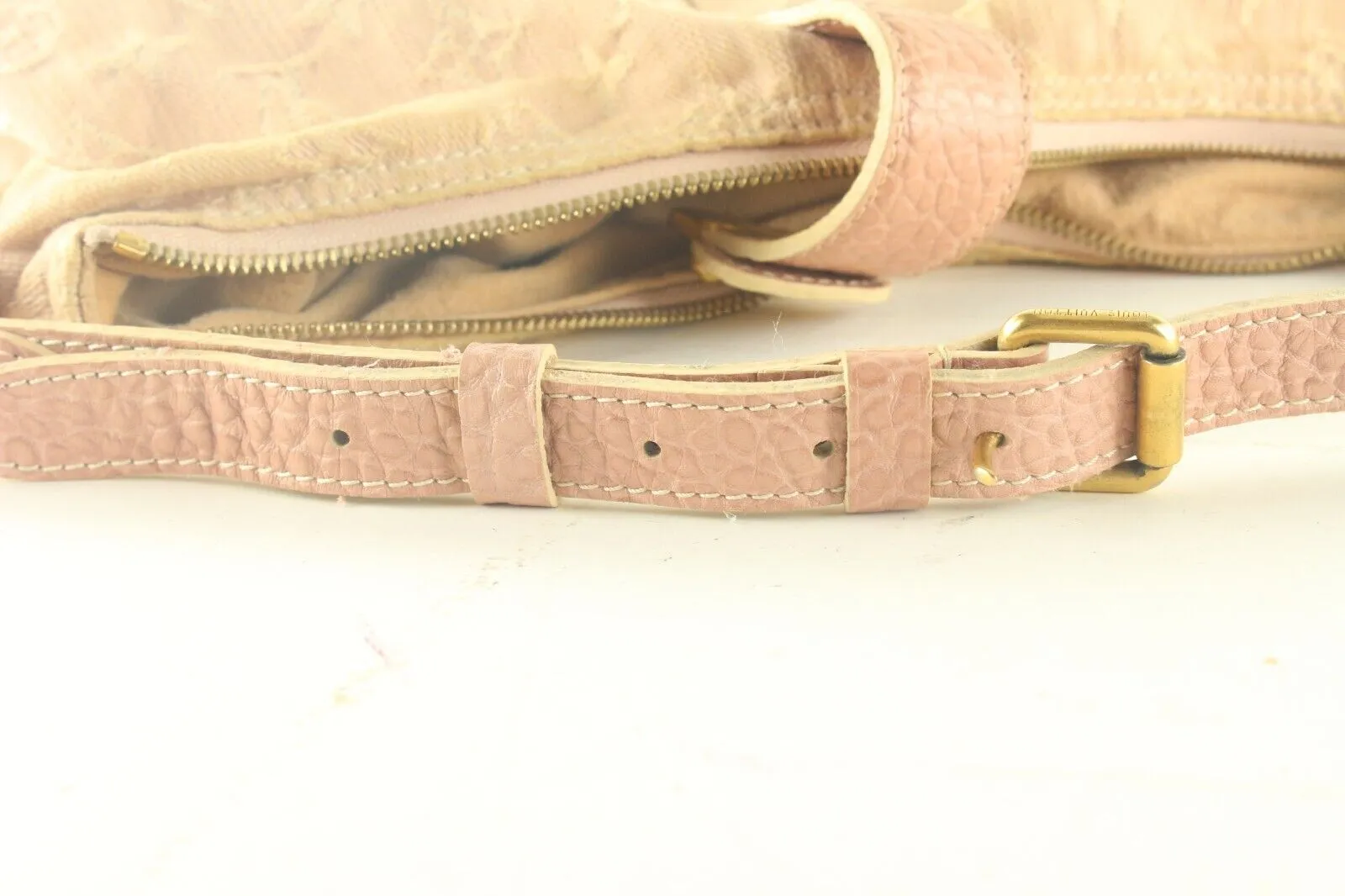 Louis Vuitton Pink Denim Monogram Slightly Messenger 3LK103K