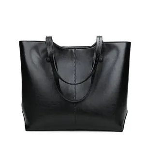 <bold>Tote / Shoulder Bag  <br>Vegan-Leather