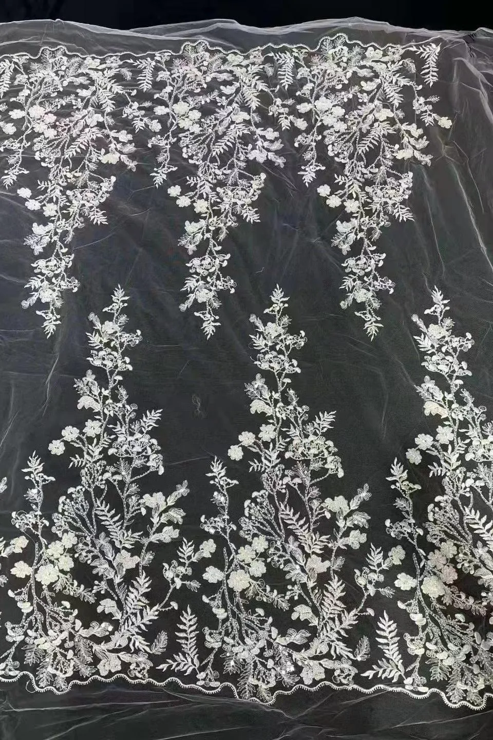 Luxurious Mermaid Lace Appliques Wedding Dress Sheer Skirt