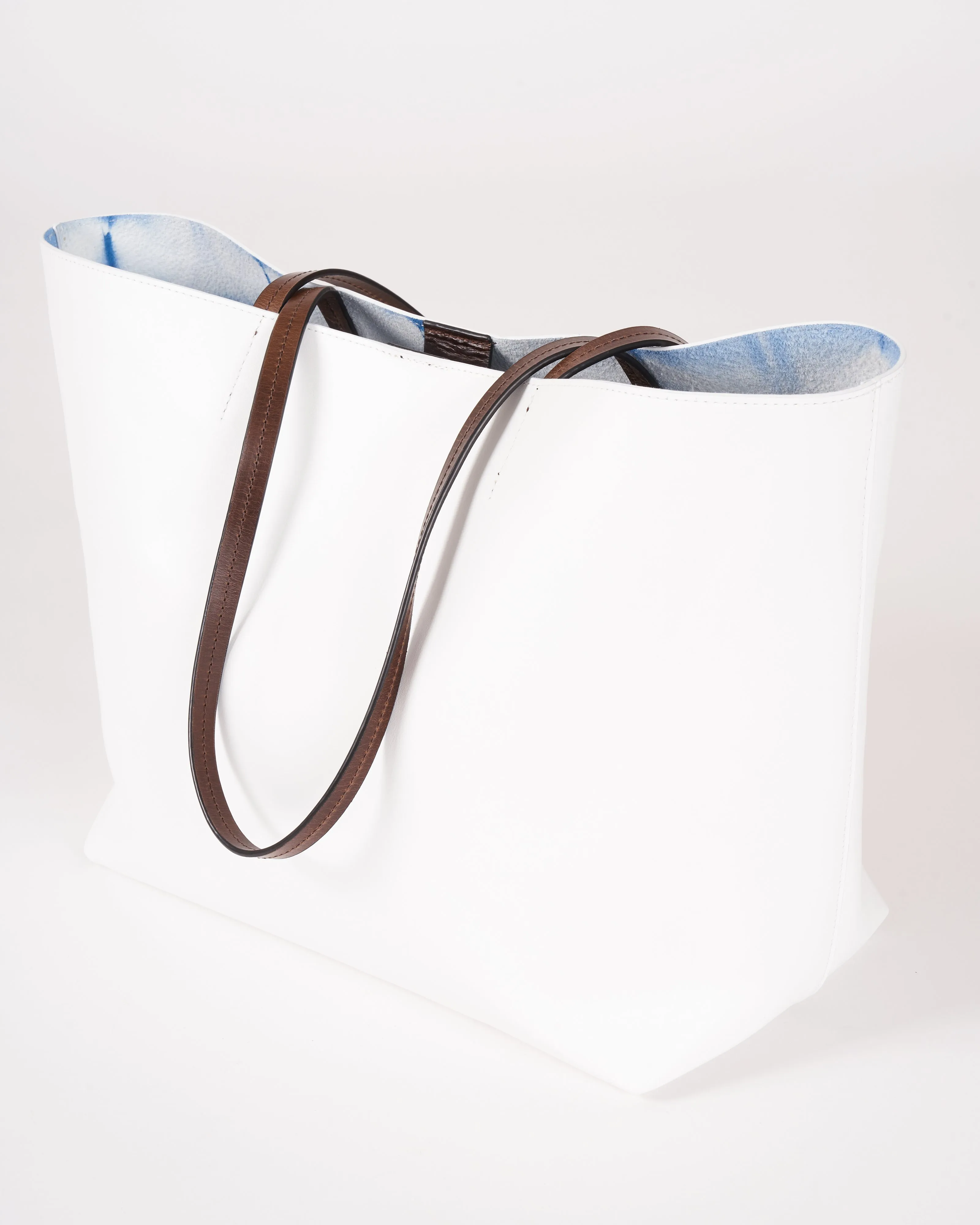 medium essential tote - linen calf