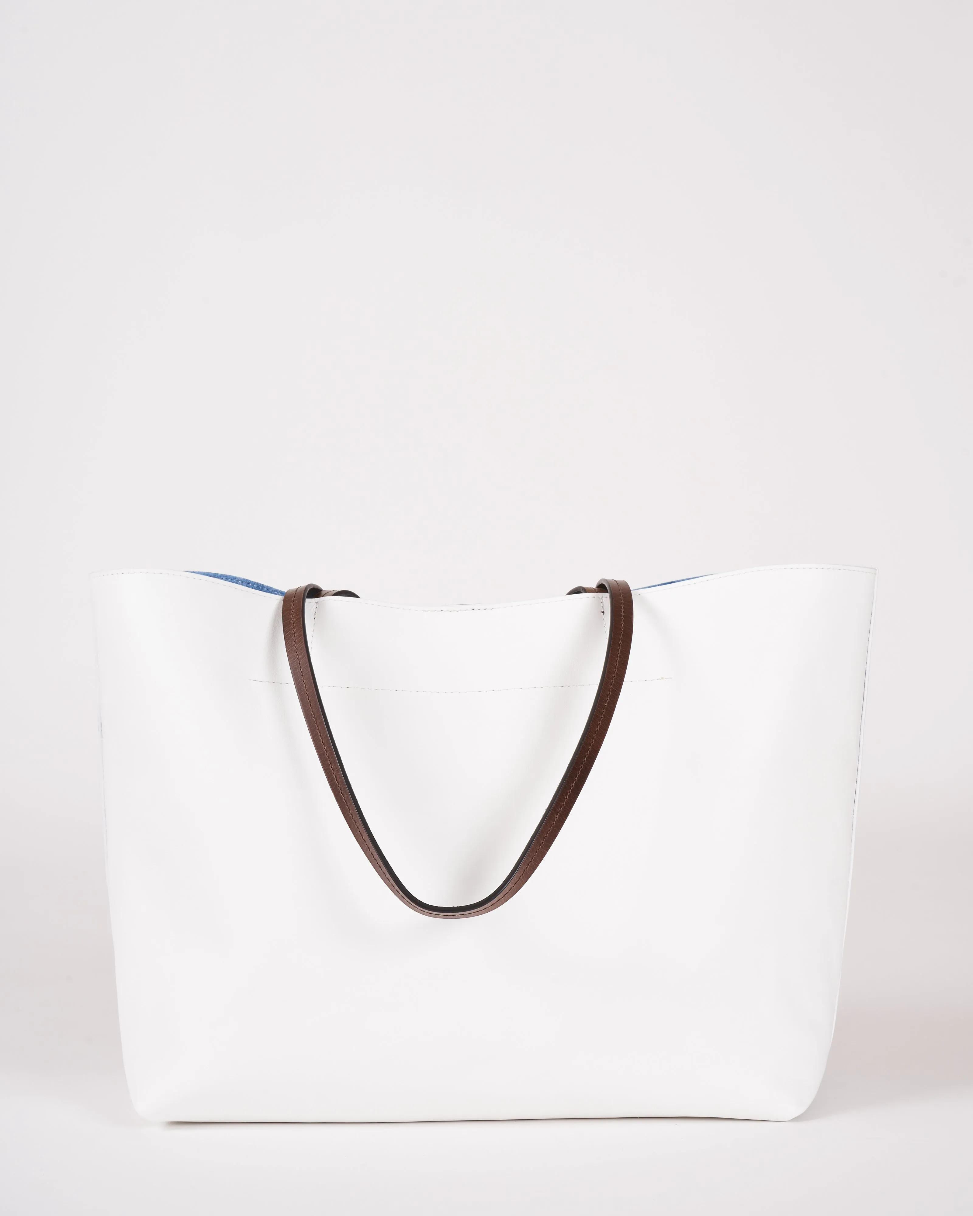 medium essential tote - linen calf