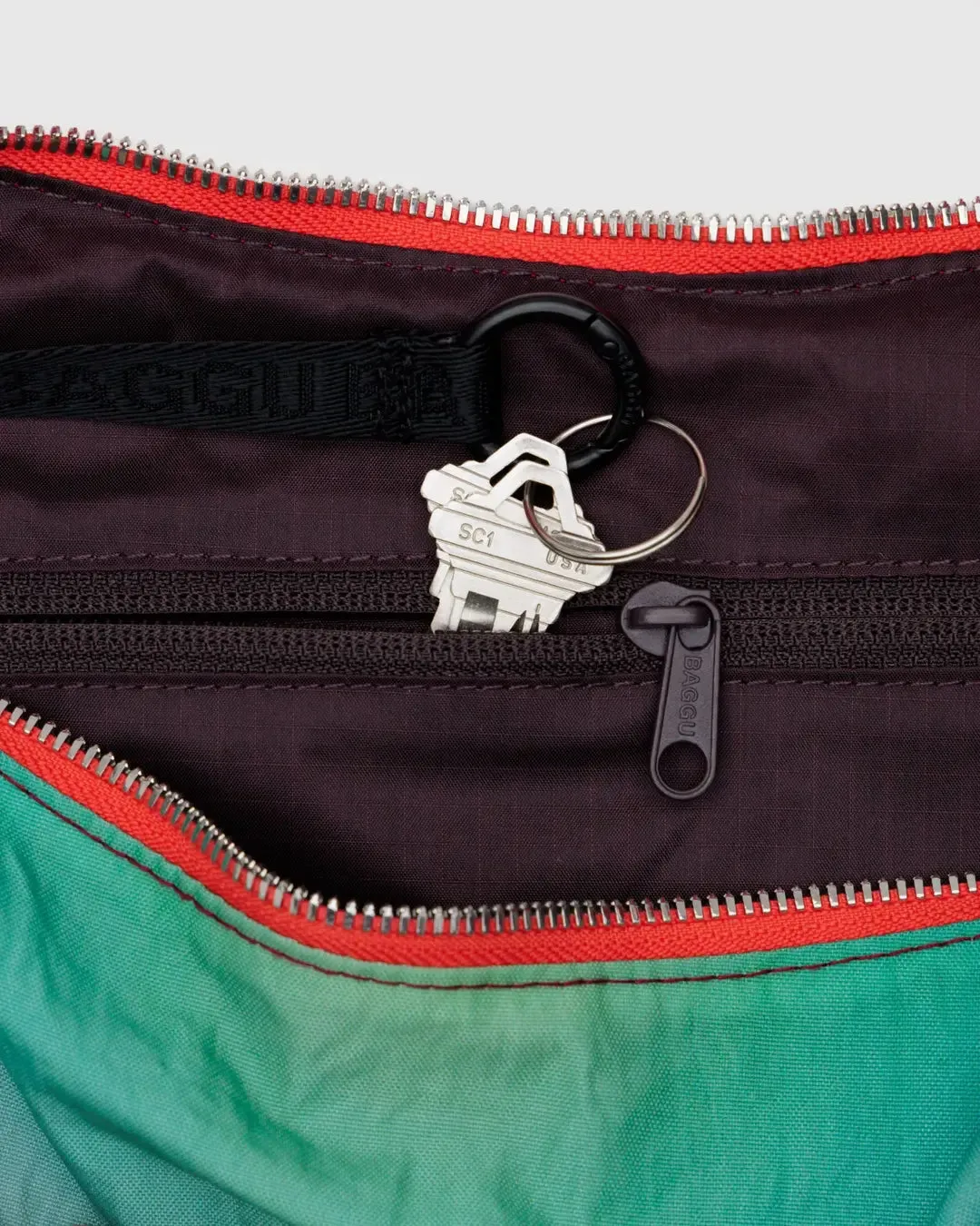 Medium Nylon Crescent Bag RAIN | Julia Heuer x Baggu