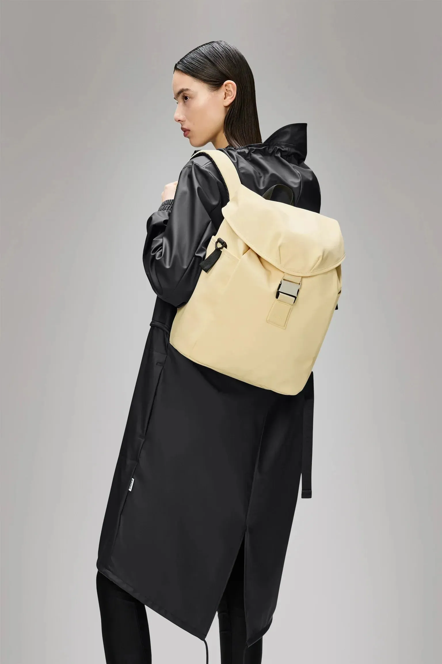 Mochila RAINS Impermeable Valera Bucket Backpack Gleam
