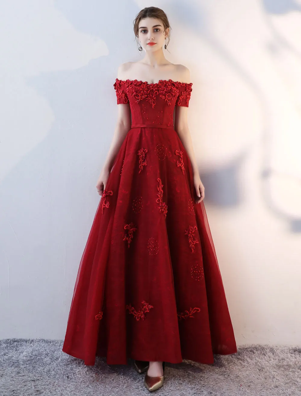 Modern Evening Dresses Long Burgundy Off The Shoulder evening dress Lace Applique Heavy Beading Sash Floor Length Formal Evening Dress