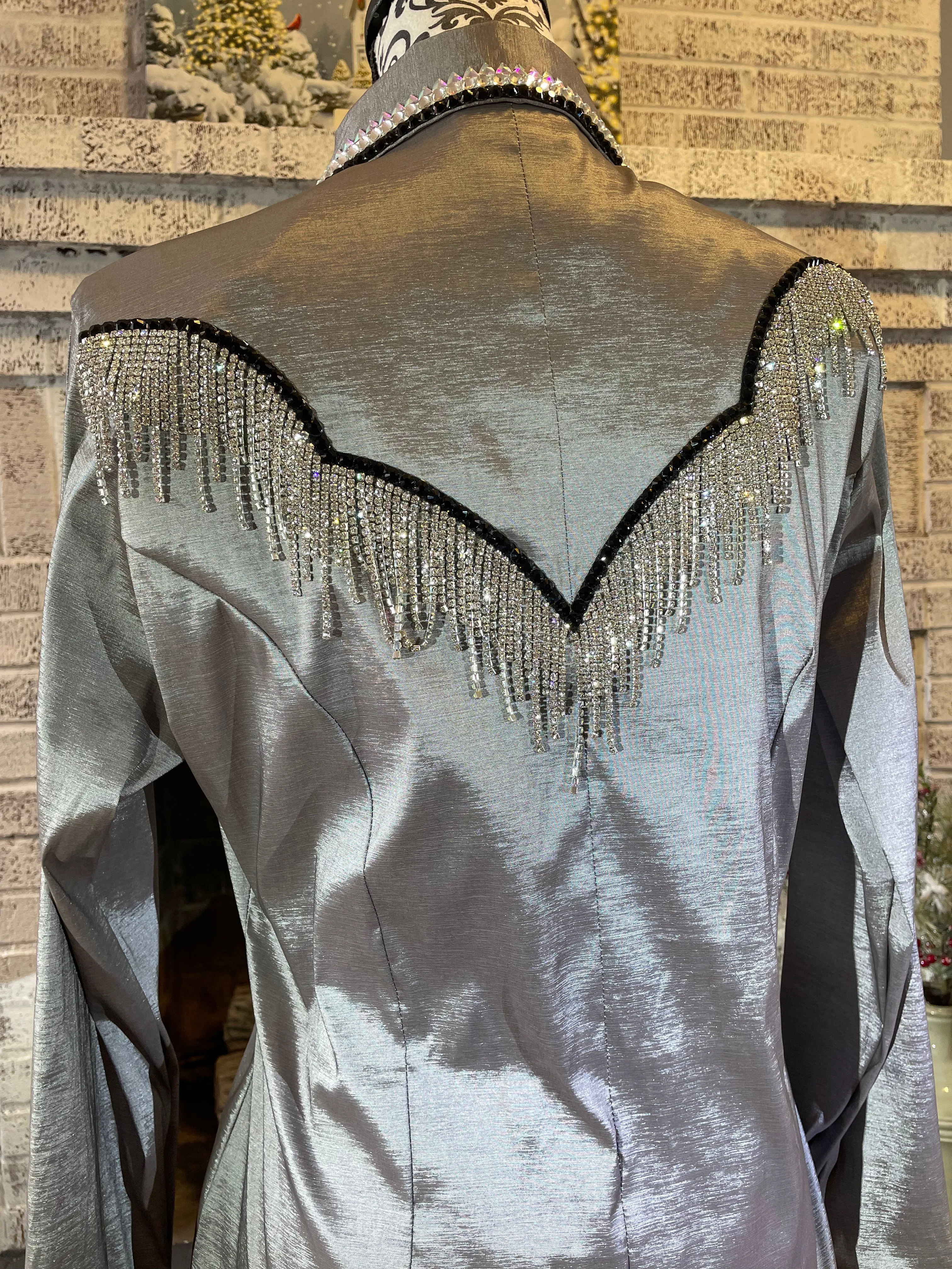 Modern Horsewomen Medium day shirt