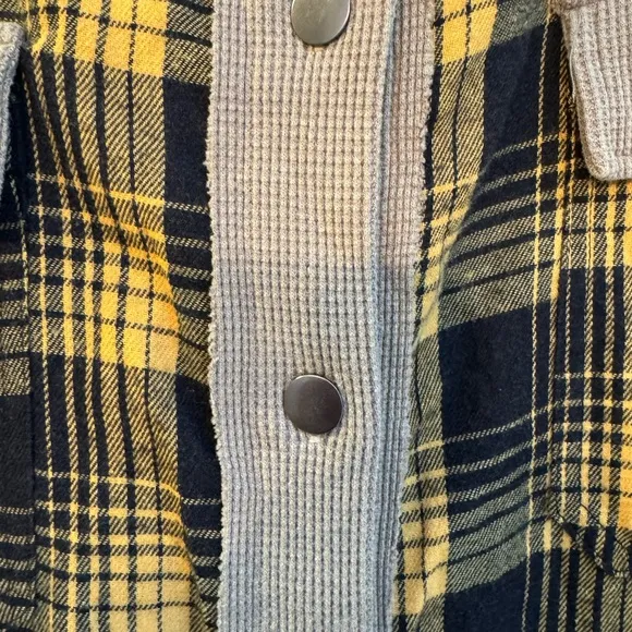 NEW POL Black Yellow and Tan Oversized Plaid Button-Up Shirt Size Small
