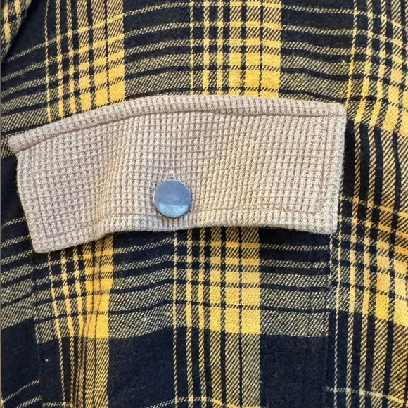 NEW POL Black Yellow and Tan Oversized Plaid Button-Up Shirt Size Small