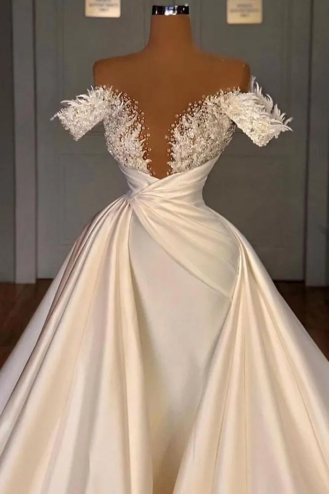 Off the Shoulder Sequined Fur Satin Wedding Party Gown Sleeveless/Long Sleevess styles
