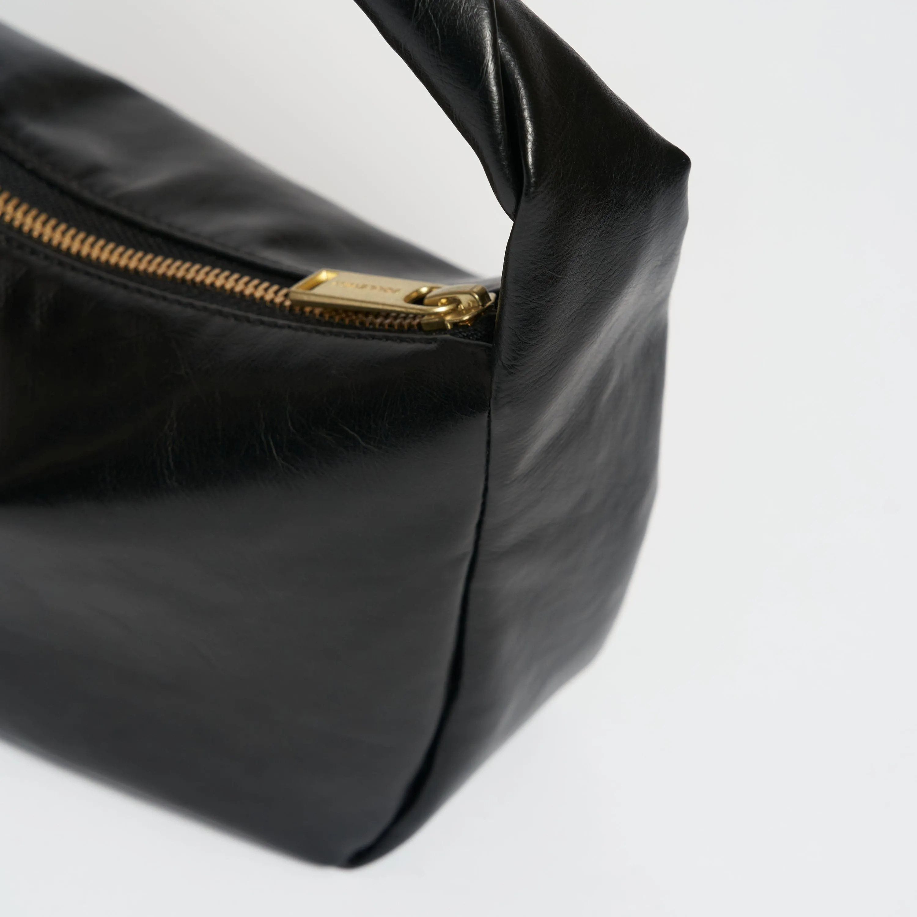 Oleatex Vegan Olive Leather Twist Bag | Night Black