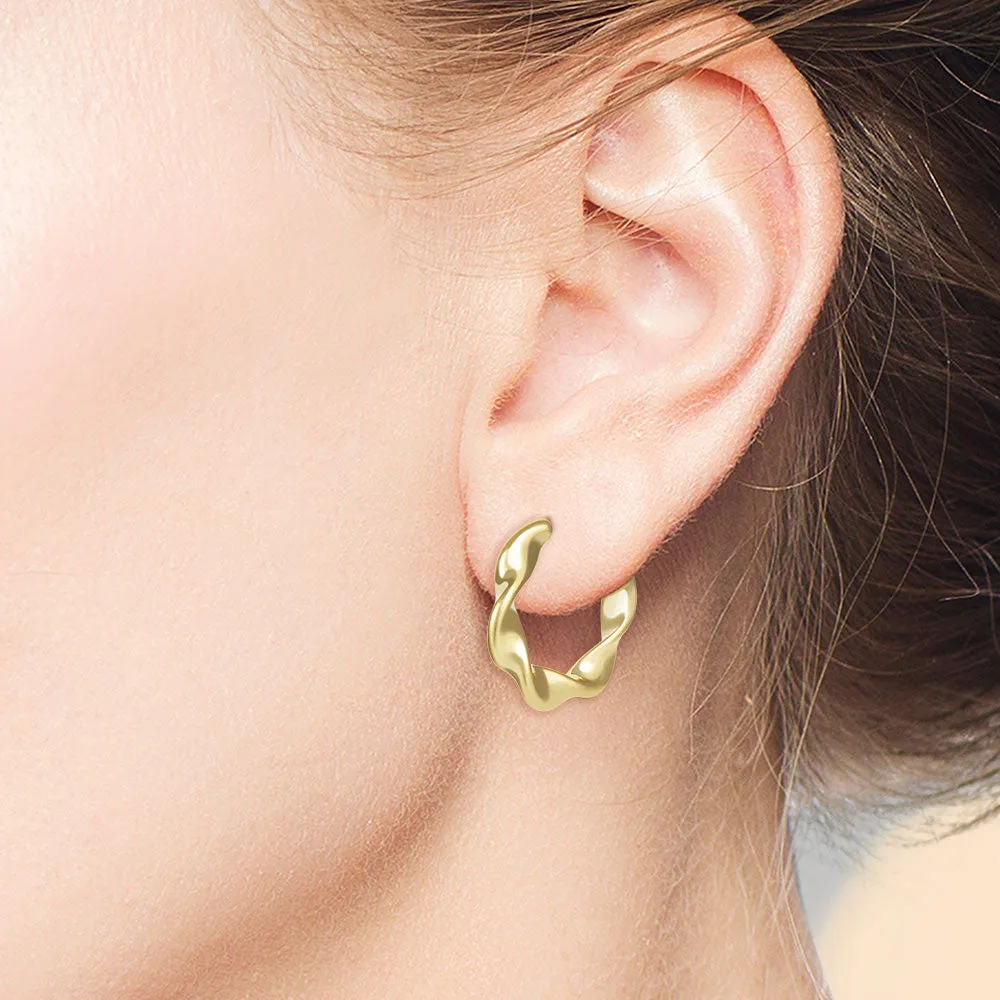 "On the Daily" High Polished  Twist Hoop Earrings