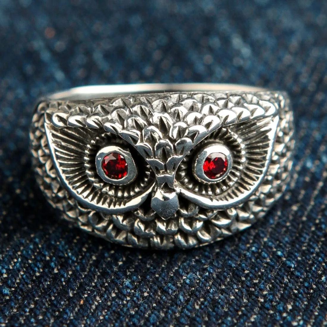 Red Garnet Eyes Owl Sterling Silver Band Ring