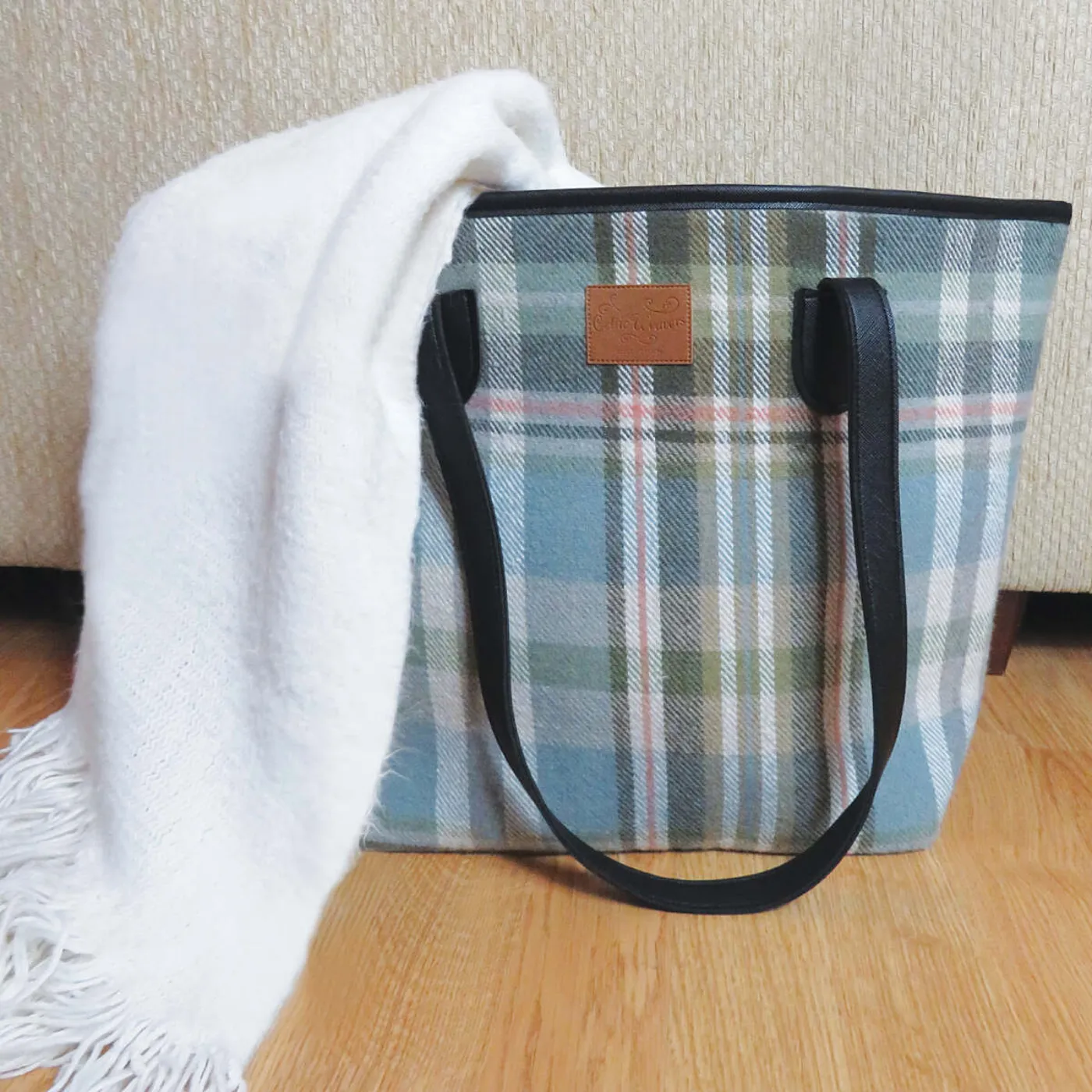 Samuel Lamont Tweed Handbag Green