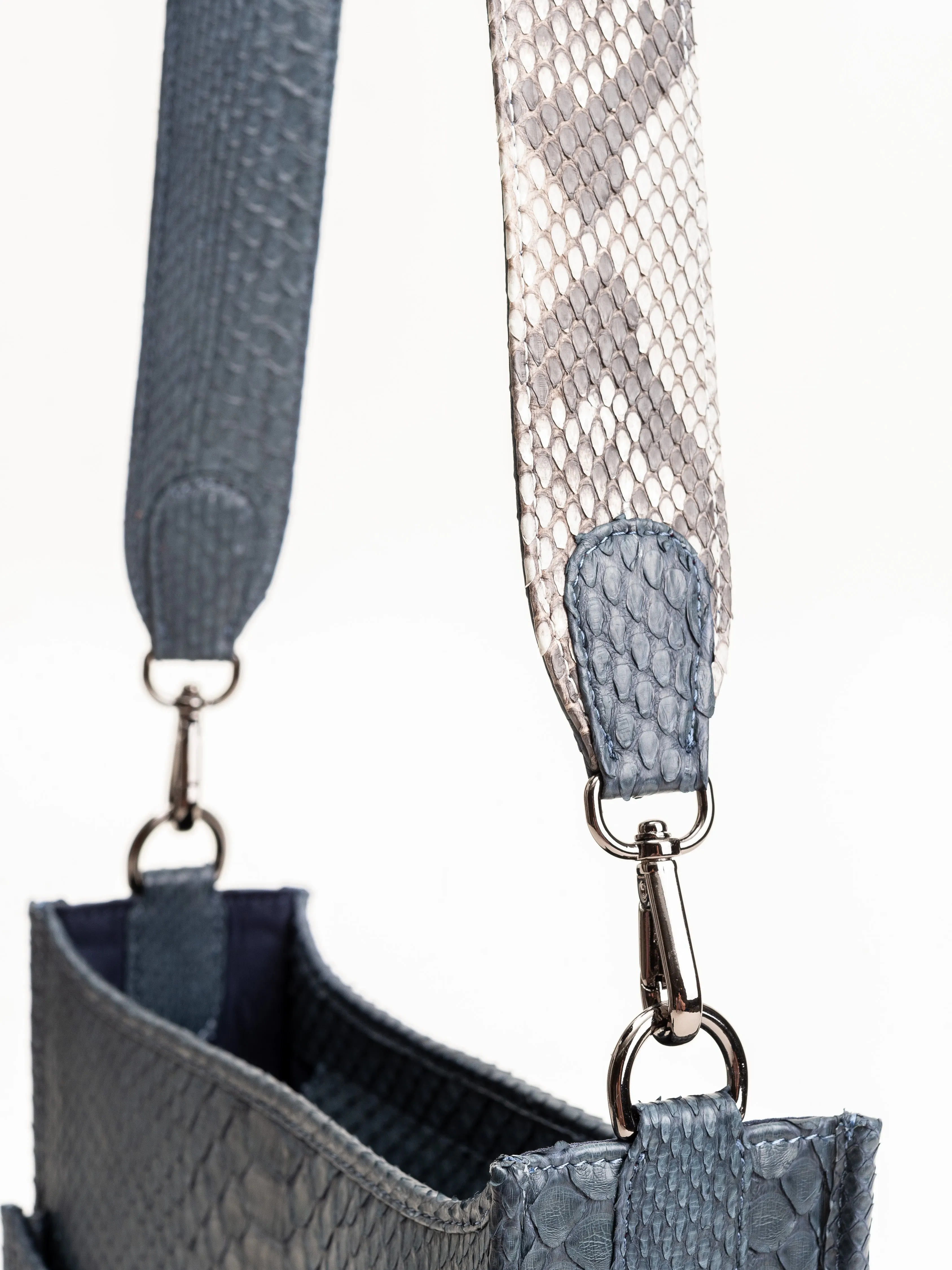 small asher multistrap bag - blue jean