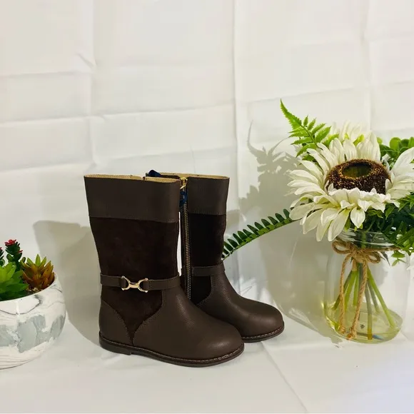 Stylish Brown Boots with Buckle Detail