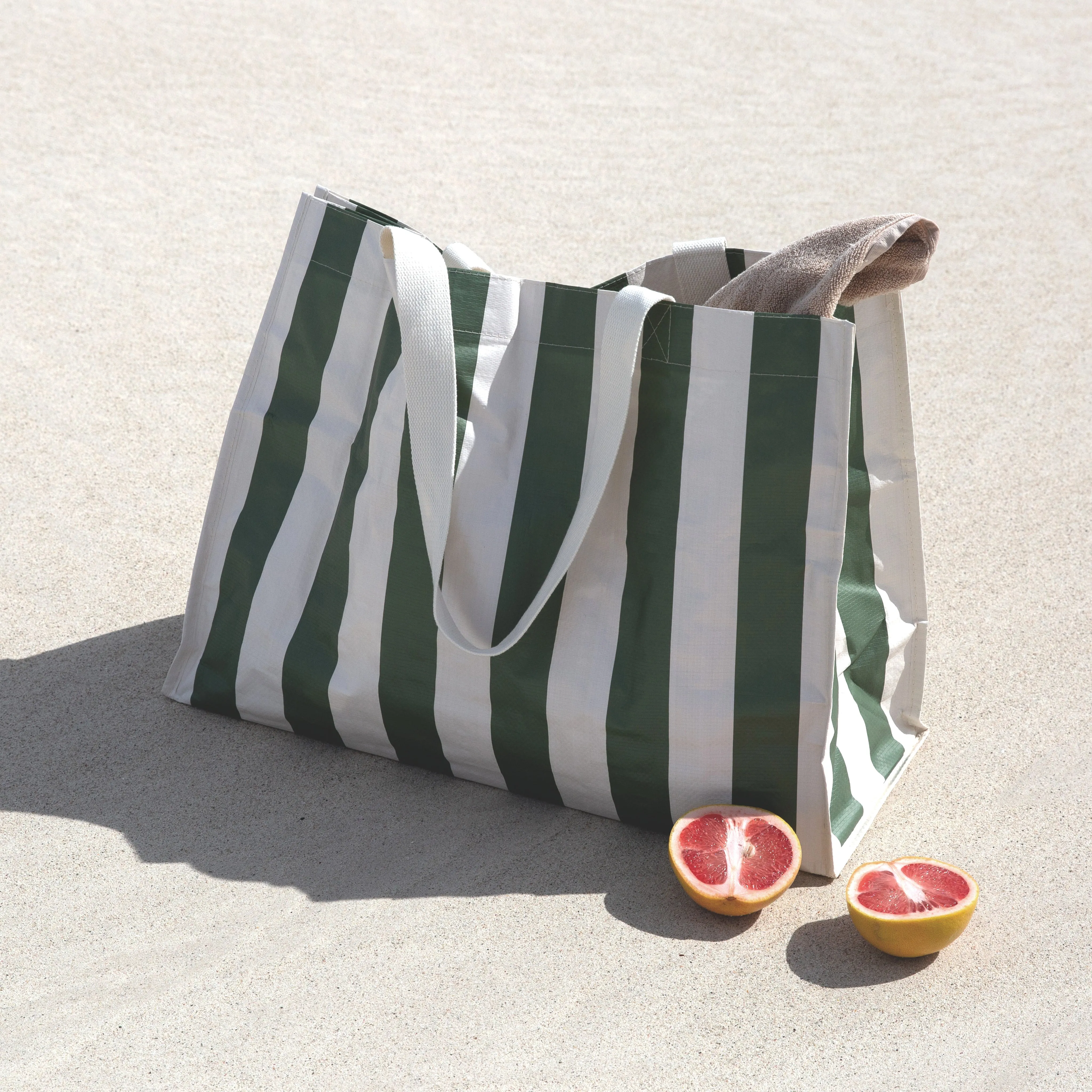 SUNNYLIFE CARRYALL BEACH BAG - THE VACAY OLIVE STRIPE