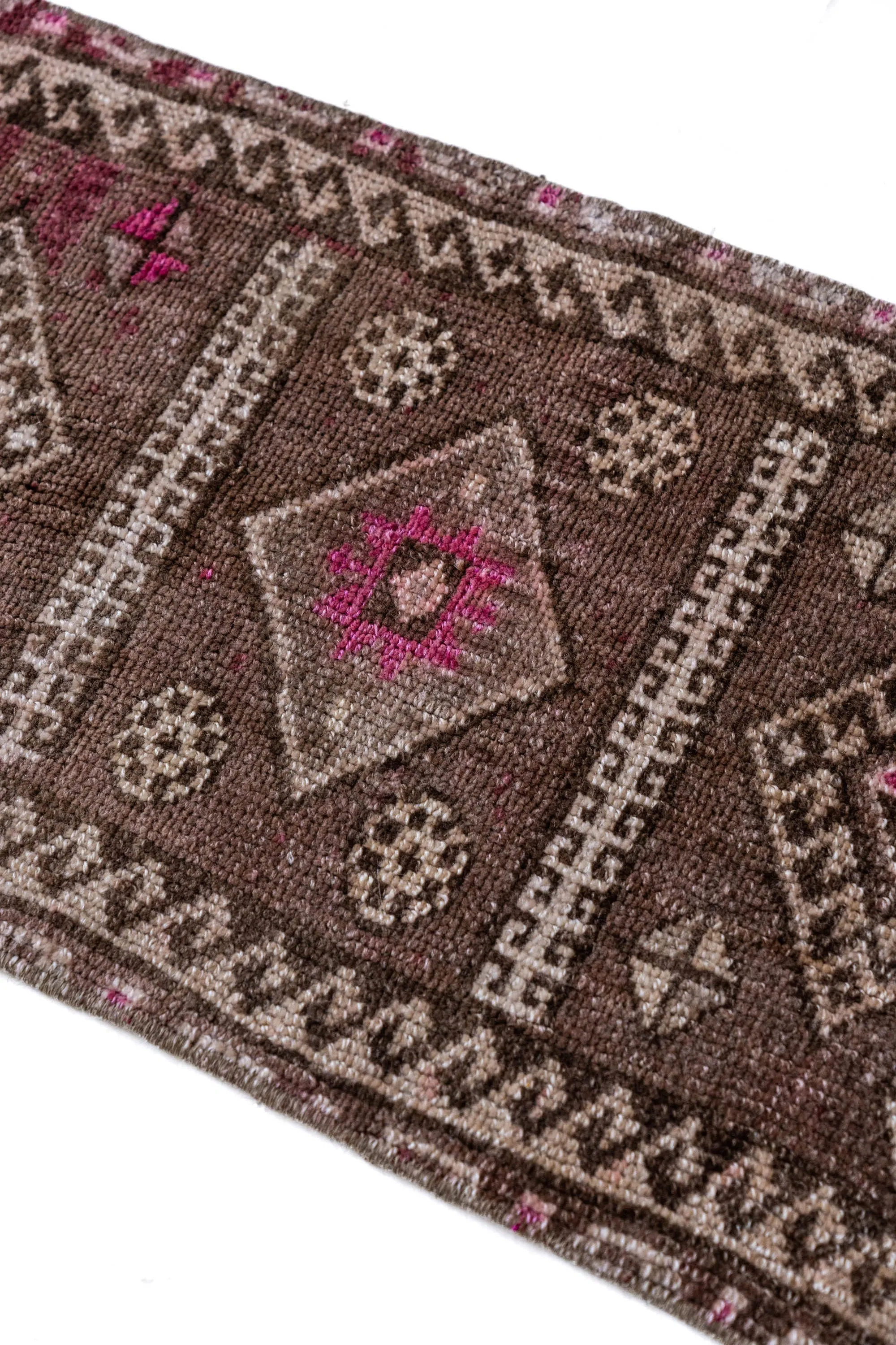 Vintage Turkish Mini Rug No. 489 | 1'6 x 2'9