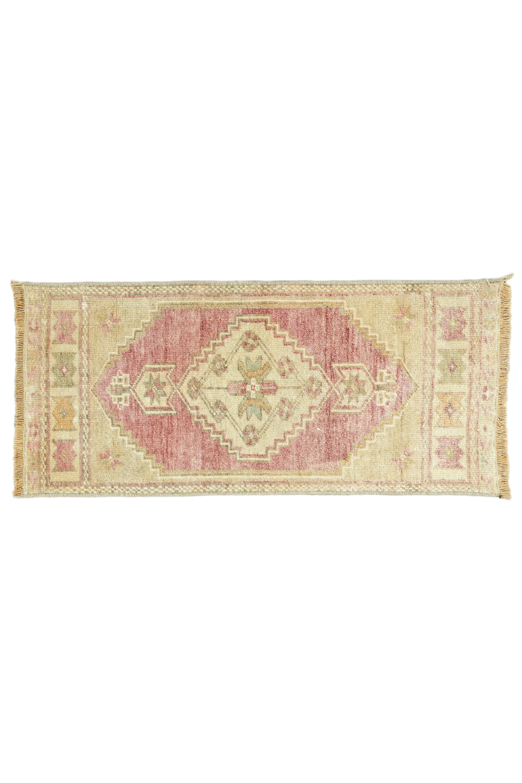 Vintage Turkish Mini Rug No. 685 | 1'4 x 3'