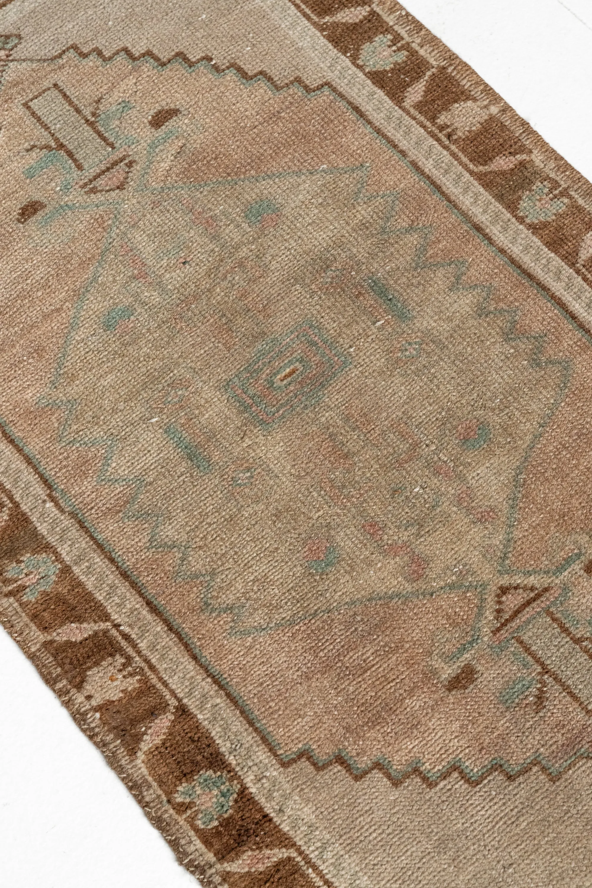 Vintage Turkish Mini Rug No. 711 | 1'9 x 3'