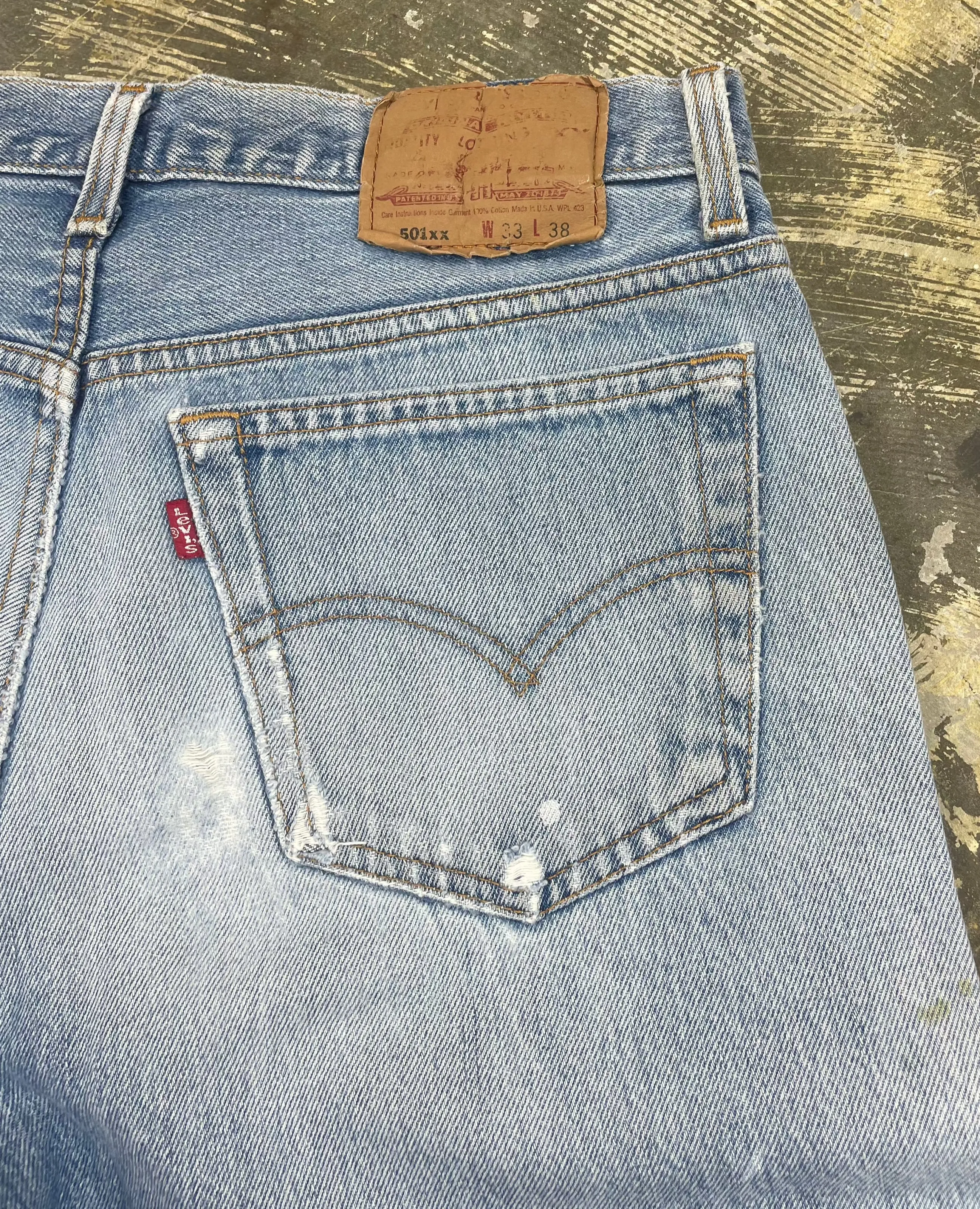 Vintage USA Made Levi 501xx Premium Wash & Paint Denim Jeans (JYJ-0313)